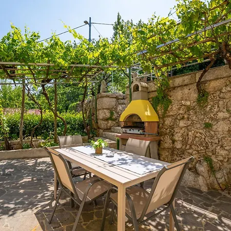 Ema-2 By Interhome Lovran