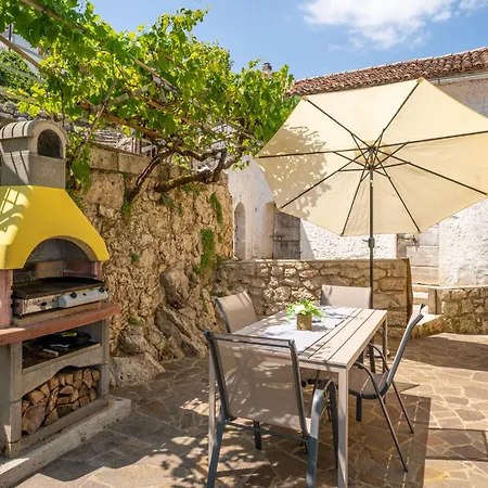 Ema-2 By Interhome *