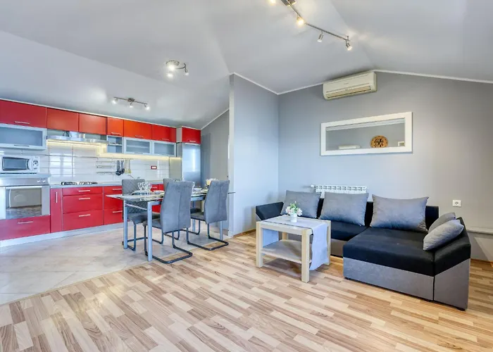 Ema-2 By Interhome 公寓