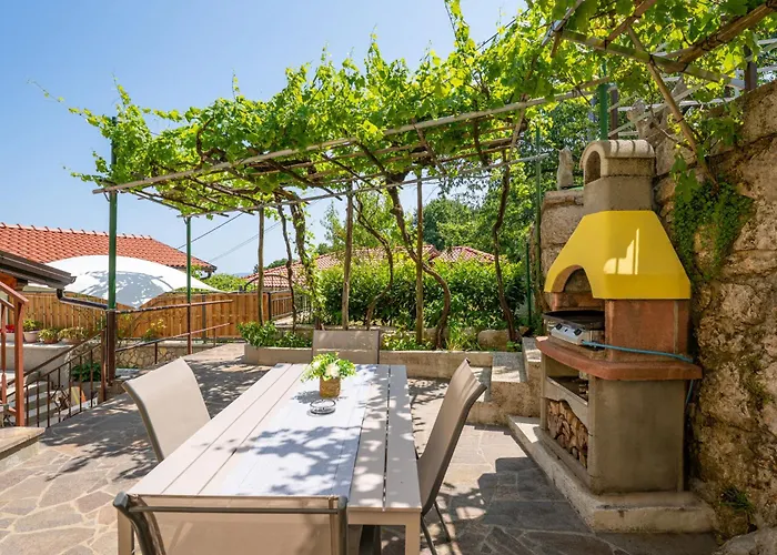 Ema-2 By Interhome 洛夫兰