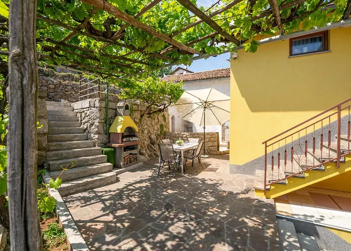 Ema-2 By Interhome 公寓